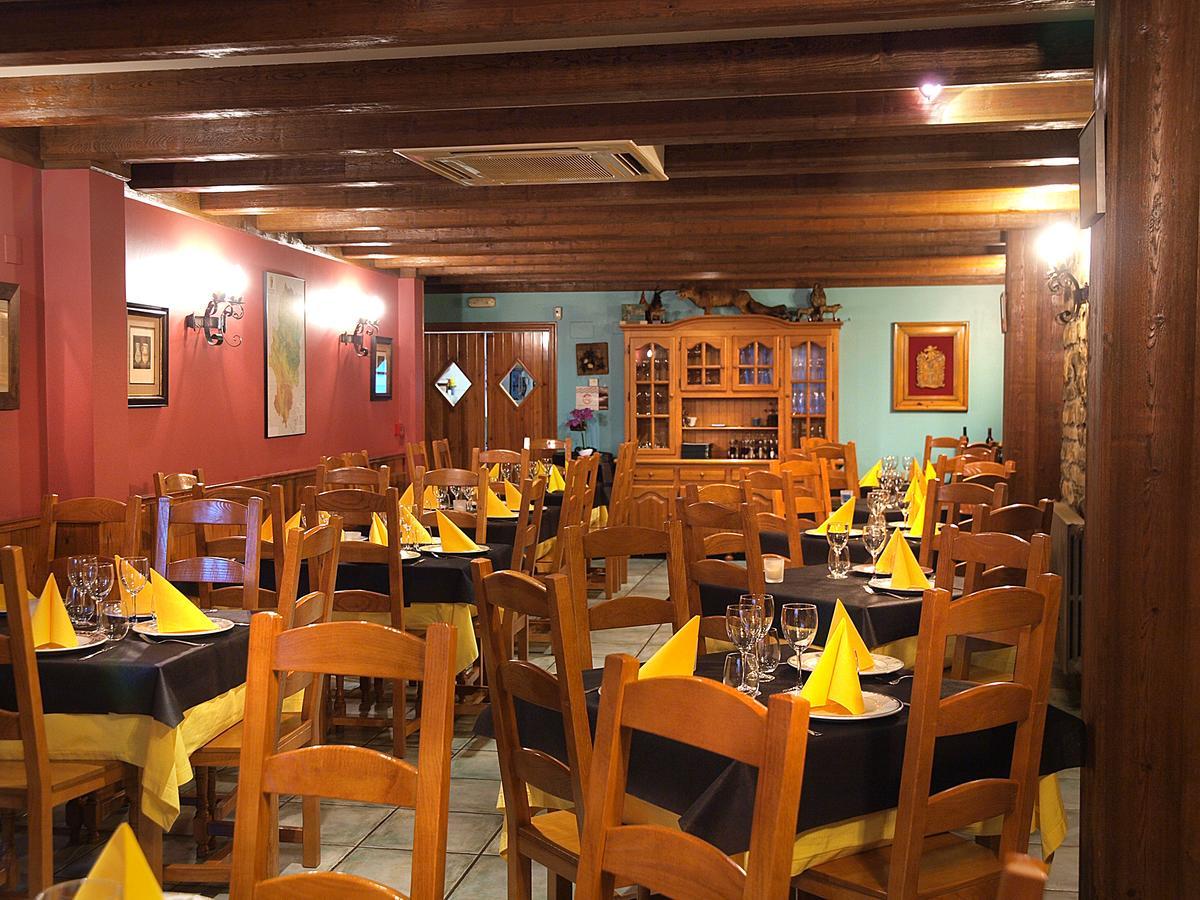 Aparta-Hotel Puertolas Escuer ภายนอก รูปภาพ