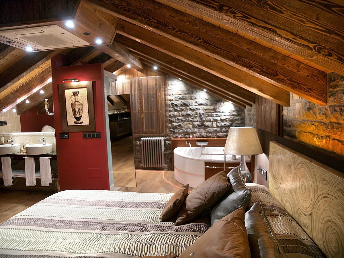 Aparta-Hotel Puertolas Escuer ภายนอก รูปภาพ
