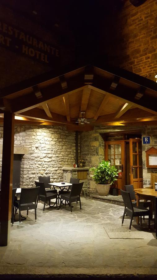 Aparta-Hotel Puertolas Escuer ภายนอก รูปภาพ