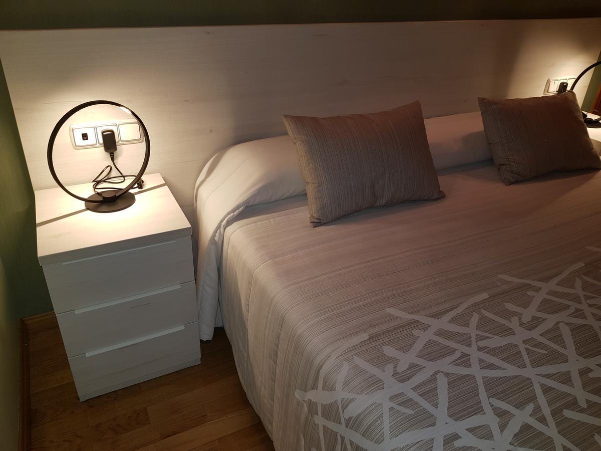 Aparta-Hotel Puertolas Escuer ภายนอก รูปภาพ